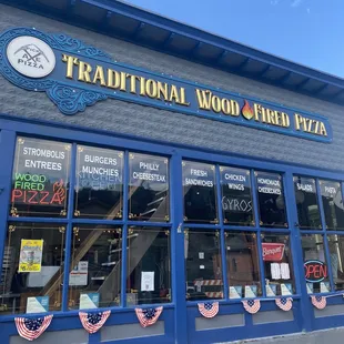 traditional wood fired pizza