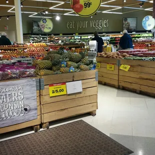 Good produce section