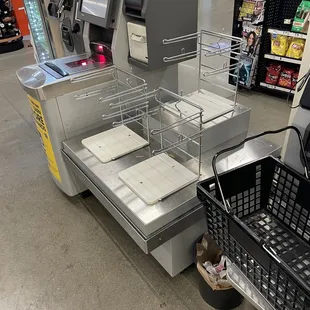  checkout machine in a grocery store