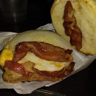 Bacon cheese burger with onion