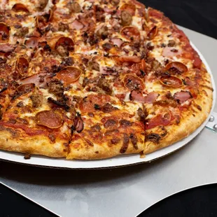a pizza on a platter