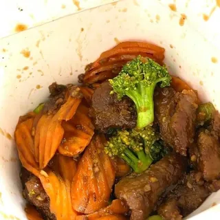BEEF & BROCCOLI