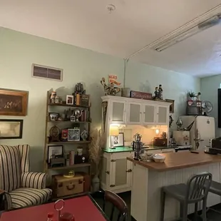 Reserve this room for party's!