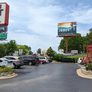 Yes...it is inside a craft mall!