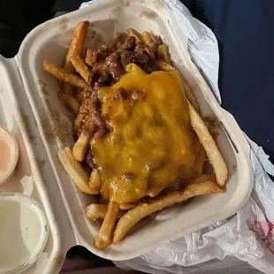 Chili cheese fries