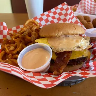 Sunshine burger with curley fries