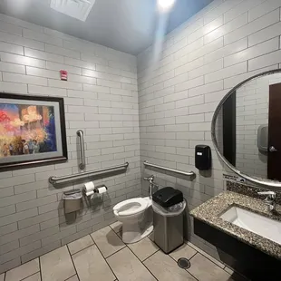 Very clean restroom