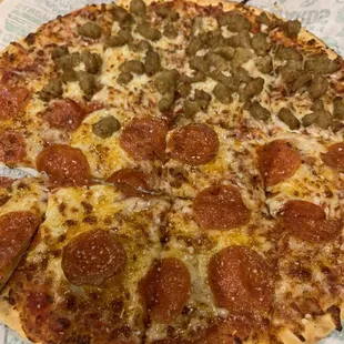 Sausage/pepperoni 12&quot; pizza