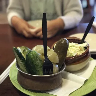 100. Traditional Deli Starter