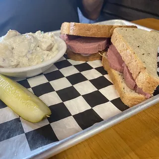 251. Liverwurst Sandwich