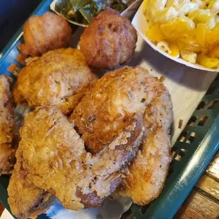 Fried chicken with macaroni and cheese + collards