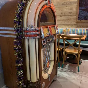 Juke box decor