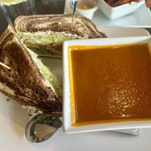 The Garden Veggie with Tomato Basil Soup