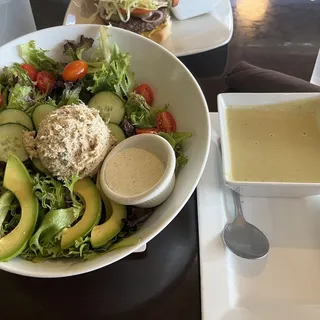 Chicken or Tuna Salad Platter