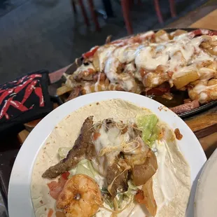 Hawaian fajita ( yes with ham and pineapple)