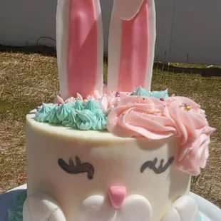 Bunny rabbit Easter cake