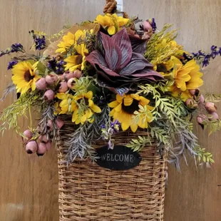 Custom Floral Design.
Our skilled floral designers can create the perfect arrangement for your specific space!