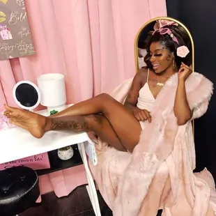 "So Pretty" Makeup Room