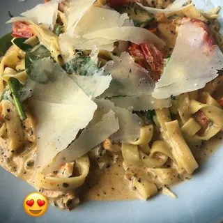 Chicken and Spinach Tagliatelle