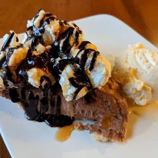 Root beer float pie