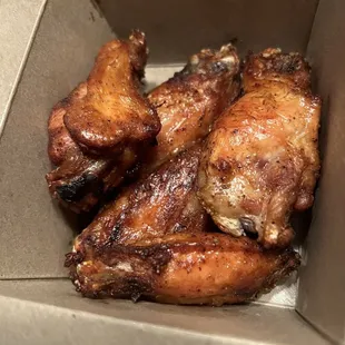 Chicken wings with dry rub