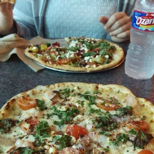 Shrimp scampizza is amazing wowowow