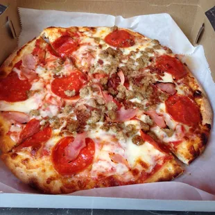 10" meat lover pizza.