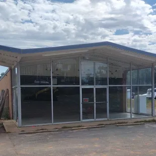 soon to be a pizza joint near me...