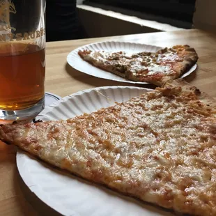 Cheese pizza and beer at Ponysaurus