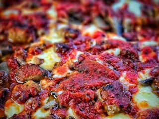 Loui's Pizza