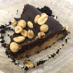 Chocolate peanut butter pie