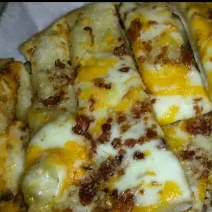 BACON AND CHEDDAR BREAD STIX