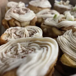 cinnamon rolls with icing