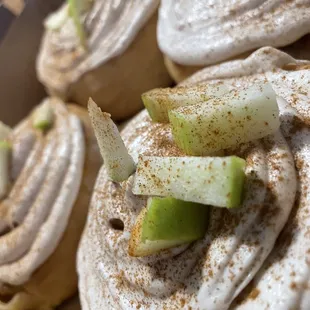 apple cupcakes