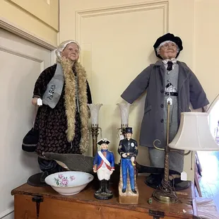 Very detailed, life sized dolls!