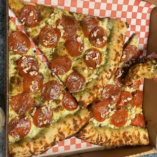 Pestoroni. Pesto ranch. Pesto bread stick