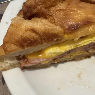 Croissant sandwich