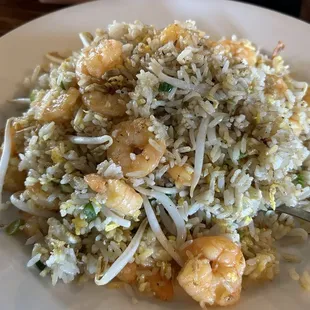 Shrimp fried rice is so good. I am sad they don't have chili paste though (Sambal Oelek)