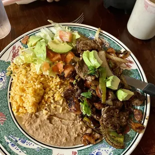 Norteno fajita and sausage plate