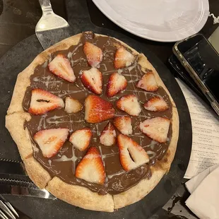 Brigadeiro Strawberry Pizza