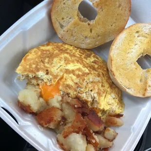 omelette with home fries &amp; bagel