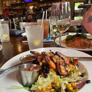 Southwest salad with shrimp and spinach instead of rice.
