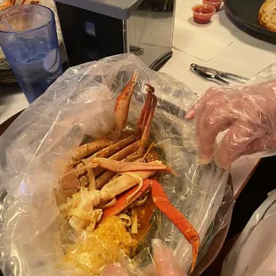 L8. 1/2 lb. Snow Crab Legs, Garlic Butter
