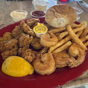 Shrimp and Oyster Basket