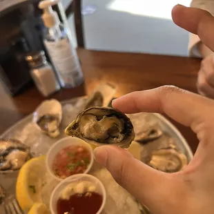 Service is bad  Oyster size......smaller then my pinky  Don&apos;t come here