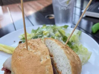 Manitou Bar & Kitchen