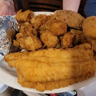Fried seafood platter.