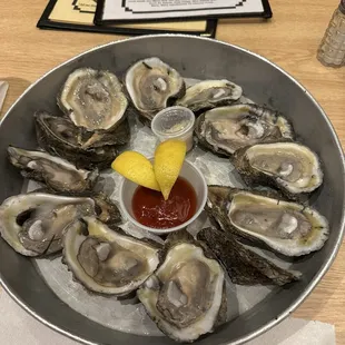 Oysters On The 1/2 Shell ( Raw)