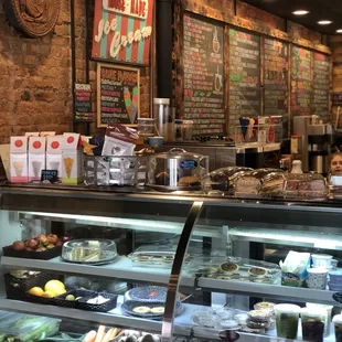 sushi and sashimi, interior