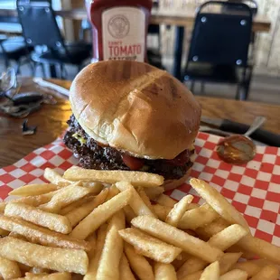 Bacon burger at Pier 77